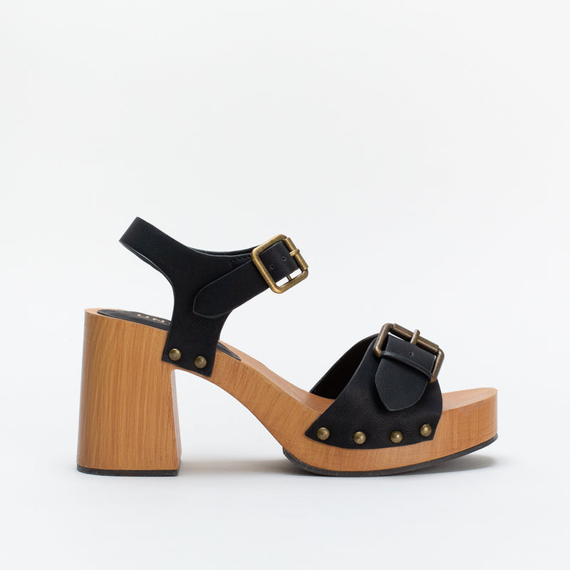 Wood on sale block sandals