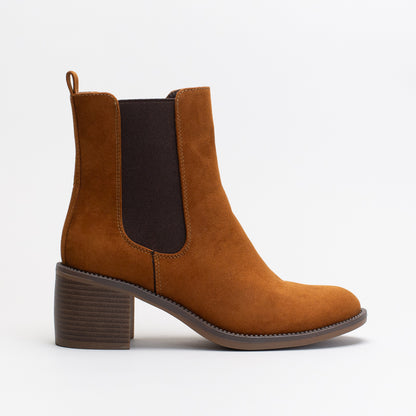 Unreal Women Block Heel Chelsea Boot _ 148291